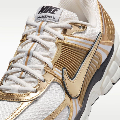 Vomero 5 Metallic Gold